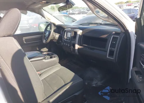 2022 Ram 1500 Classic Tradesman 4X2 8' Box from USA, damaged, VIN 3C6JR6DG5NG412610